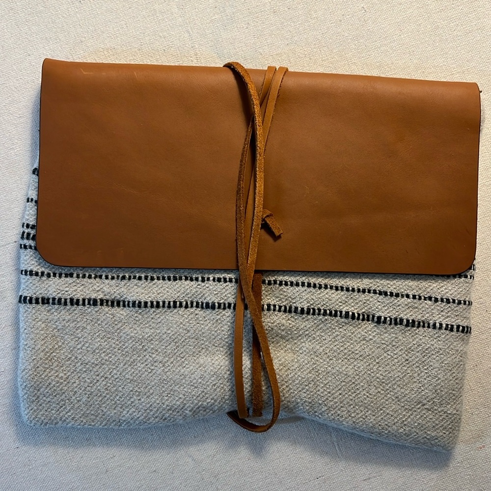 Libeco Forges Striped Clutch